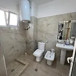 Nikolla * Pogradaş