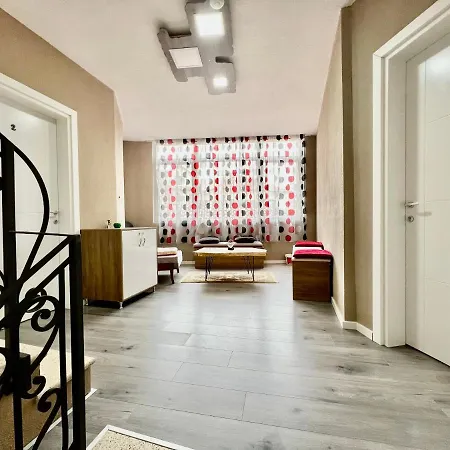 Nikolla Guest house *